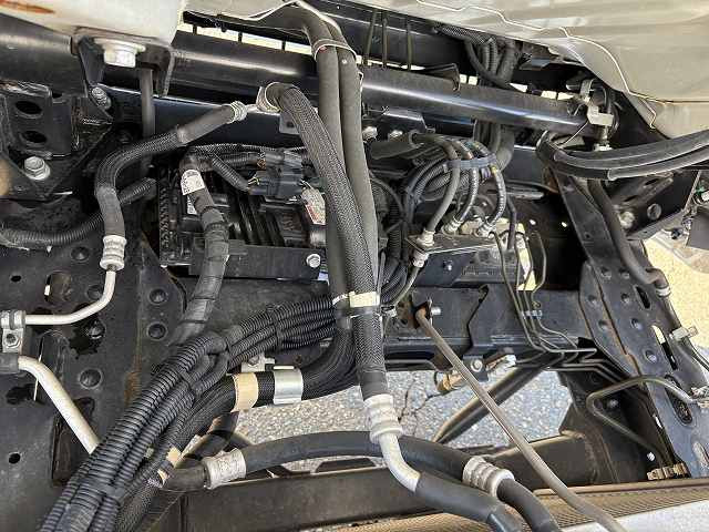 いすゞ エルフ 小型 冷凍冷蔵バン 2RG-NPR88AN(96620) 37枚目