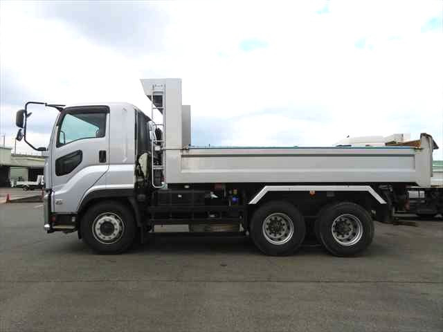 いすゞ ギガ 大型 土砂ダンプ 2PG-CXZ77CT(96621) 9枚目