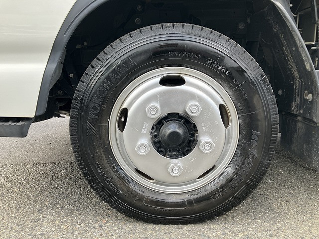 いすゞ エルフ 小型 平ボディ 2RG-NHR88A(96625) 26枚目