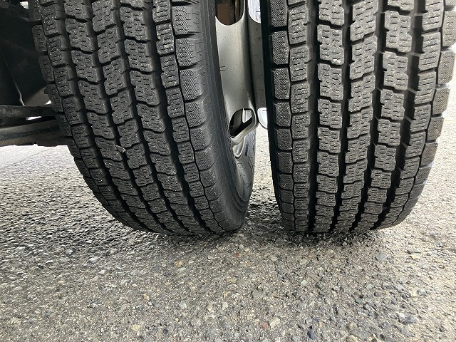 いすゞ エルフ 小型 平ボディ 2RG-NHR88A(96625) 29枚目