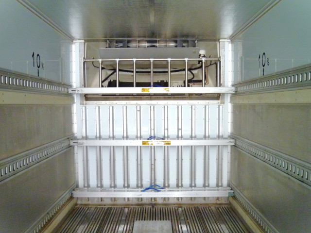 日野 プロフィア 大型 冷凍冷蔵バン 2DG-FW1AHJ(96626) 12枚目