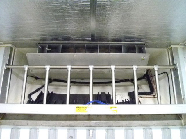 日野 プロフィア 大型 冷凍冷蔵バン 2DG-FW1AHJ(96626) 19枚目