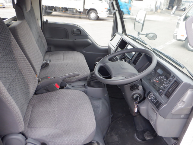 いすゞ エルフ 小型 Wキャブ 2RG-NHR88A(96627) 26枚目