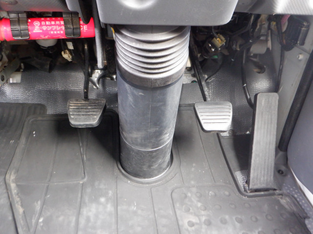 いすゞ エルフ 小型 Wキャブ 2RG-NHR88A(96627) 29枚目