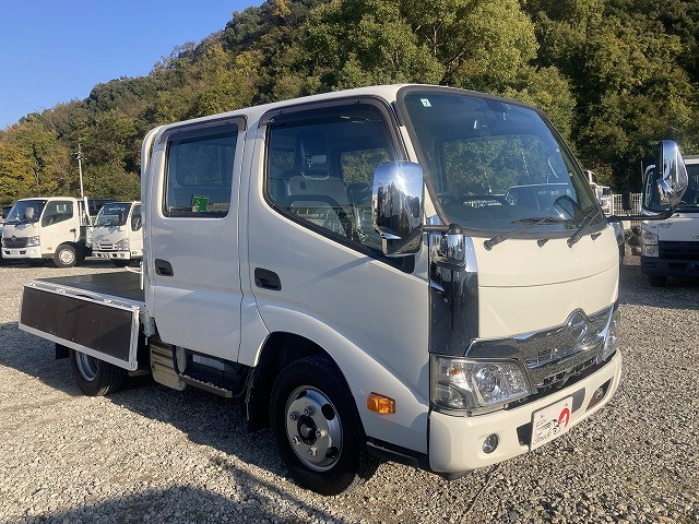 日野 デュトロ 小型 Wキャブ 2RG-XZU605M(96635) 10枚目