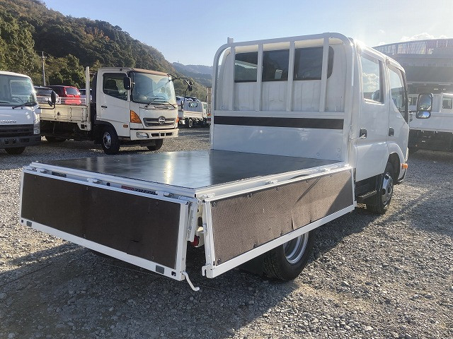 日野 デュトロ 小型 Wキャブ 2RG-XZU605M(96635) 15枚目