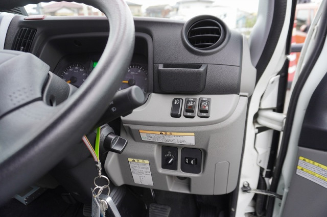 三菱ふそう キャンター 小型 アルミウィング 2RG-FEB50(96636) 34枚目