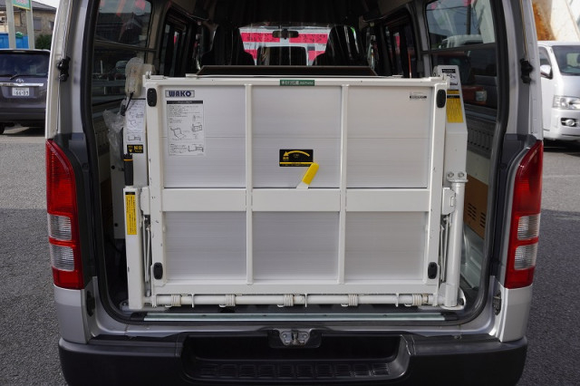 トヨタ ハイエース 小型 ライトバン CBF-TRH200K(96637) 23枚目