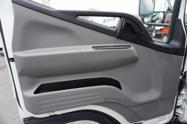 三菱ふそう キャンター 小型 アルミウィング 2RG-FEB50(96636) 40枚目