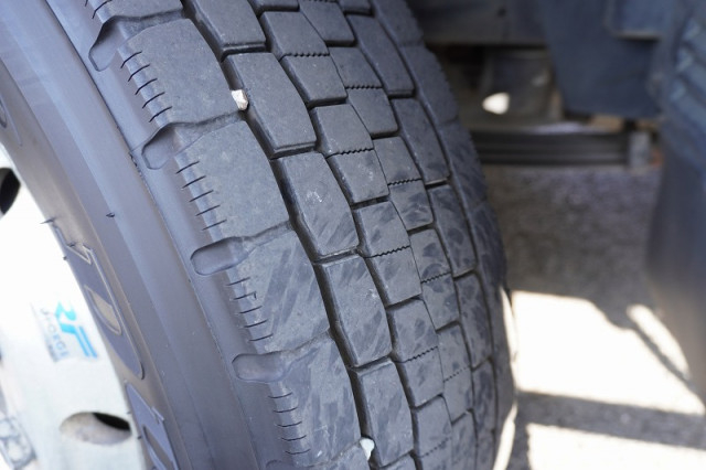 いすゞ フォワード 中型 アルミウィング TKG-FRR90T2(96640) 10枚目