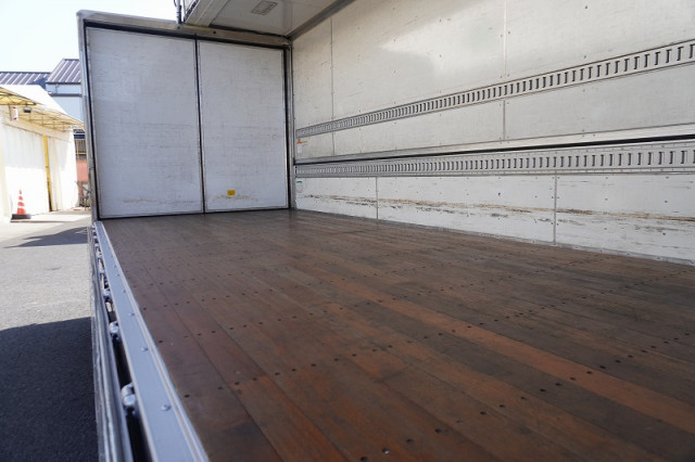 いすゞ フォワード 中型 アルミウィング TKG-FRR90T2(96640) 20枚目