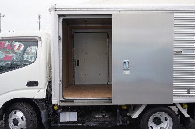 トヨタ ダイナ 小型 アルミバン TKG-XZU605(96644) 17枚目