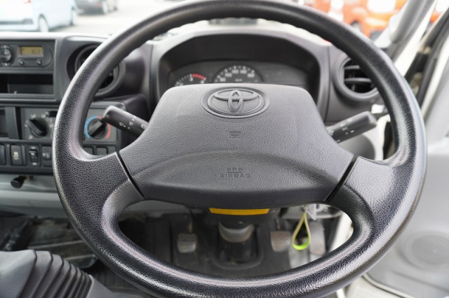 トヨタ ダイナ 小型 平ボディ TKG-XZU605(96647) 29枚目