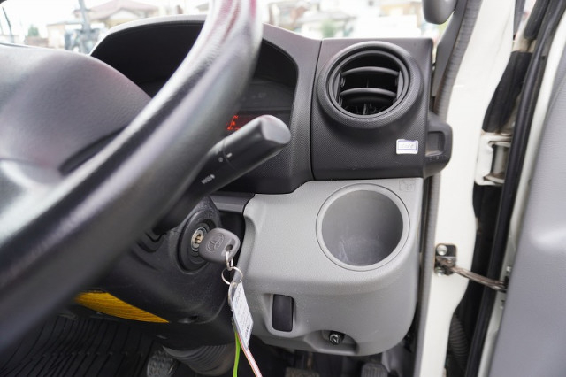 トヨタ ダイナ 小型 平ボディ TKG-XZU605(96647) 32枚目