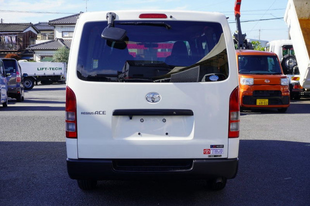 Toyota Small Light van CBF-TRH200V(96661) 4枚目