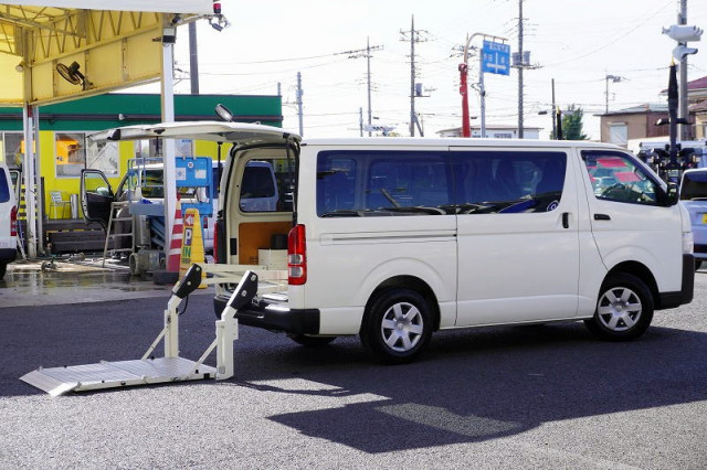 Toyota Small Light van CBF-TRH200V(96661) 9枚目