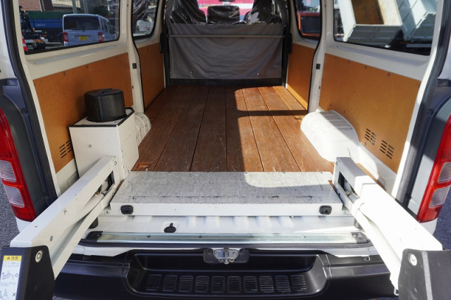 Toyota Small Light van CBF-TRH200V(96661) 16枚目