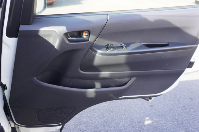 Toyota Small Light van CBF-TRH200V(96661) 38枚目