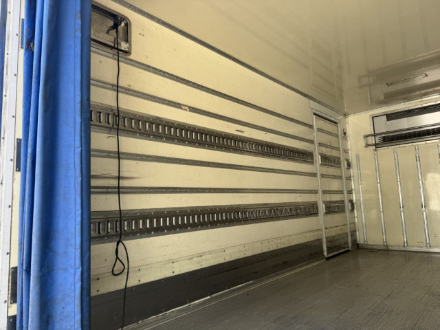 いすゞ エルフ 小型 冷凍冷蔵バン 2RG-NPR88YN(96690) 12枚目