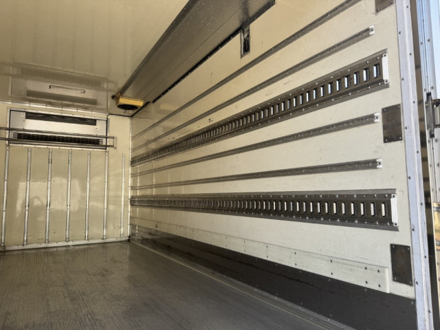 いすゞ エルフ 小型 冷凍冷蔵バン 2RG-NPR88YN(96690) 13枚目