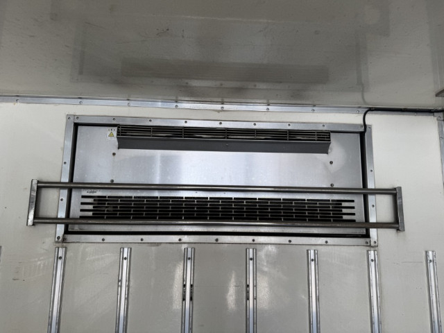 いすゞ エルフ 小型 冷凍冷蔵バン 2RG-NPR88YN(96690) 17枚目