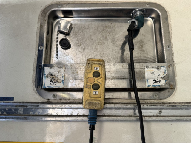 いすゞ エルフ 小型 冷凍冷蔵バン 2RG-NPR88YN(96690) 18枚目