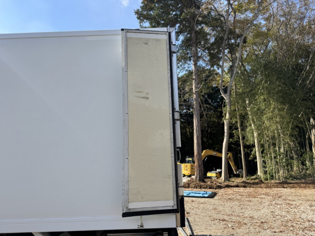 いすゞ エルフ 小型 冷凍冷蔵バン 2RG-NPR88YN(96690) 20枚目