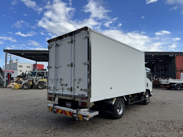 いすゞ エルフ 小型 冷凍冷蔵バン 2RG-NPR88YN(96692) 3枚目