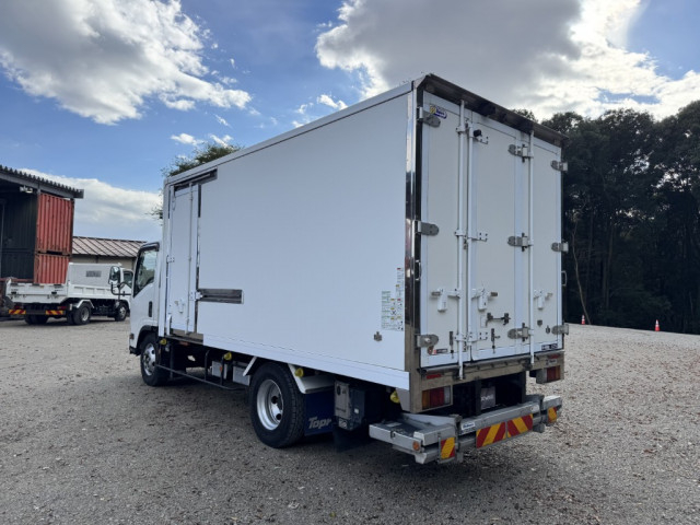 いすゞ エルフ 小型 冷凍冷蔵バン 2RG-NPR88YN(96692) 4枚目