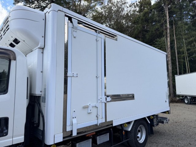 いすゞ エルフ 小型 冷凍冷蔵バン 2RG-NPR88YN(96692) 7枚目
