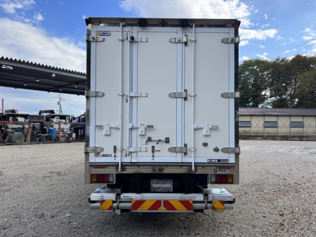 いすゞ エルフ 小型 冷凍冷蔵バン 2RG-NPR88YN(96692) 9枚目