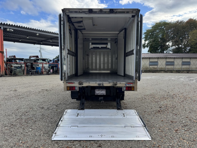 いすゞ エルフ 小型 冷凍冷蔵バン 2RG-NPR88YN(96692) 10枚目