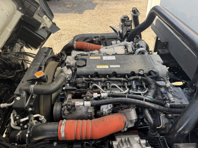 いすゞ エルフ 小型 冷凍冷蔵バン 2RG-NPR88YN(96690) 41枚目