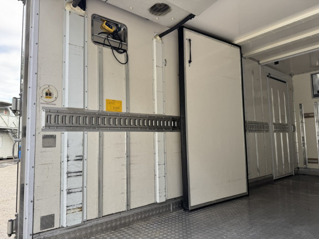 いすゞ エルフ 小型 冷凍冷蔵バン 2RG-NPR88YN(96692) 13枚目