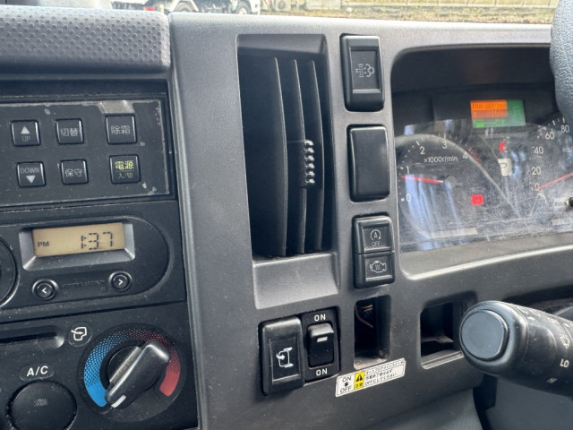 いすゞ エルフ 小型 冷凍冷蔵バン 2RG-NPR88YN(96692) 33枚目