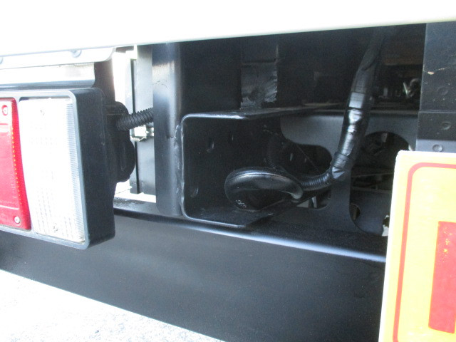 いすゞ エルフ 小型 平ボディ TRG-NKR85A(96695) 24枚目