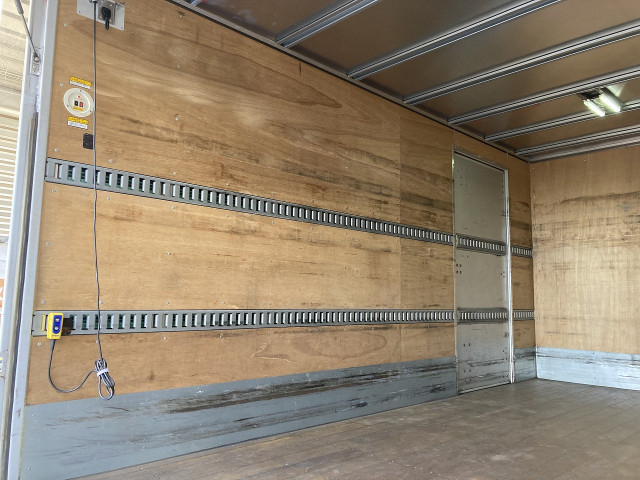 日野 デュトロ 小型 アルミバン TKG-XZU710M(96696) 23枚目