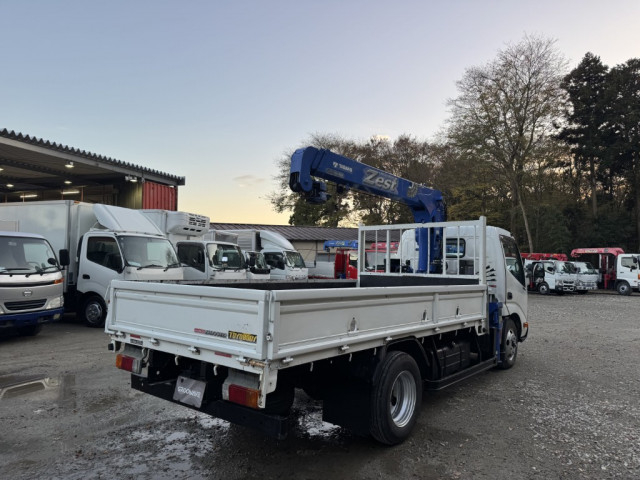 日野 デュトロ 小型 クレーン付き TKG-XZU650M(96703) 3枚目