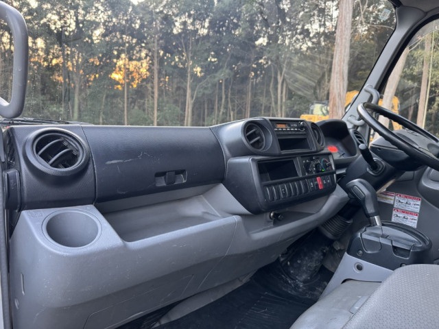 日野 デュトロ 小型 クレーン付き TKG-XZU650M(96703) 32枚目