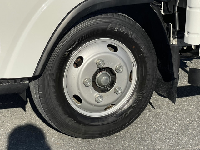 いすゞ エルフ 小型 平ボディ TRG-NMR85AN(96705) 9枚目