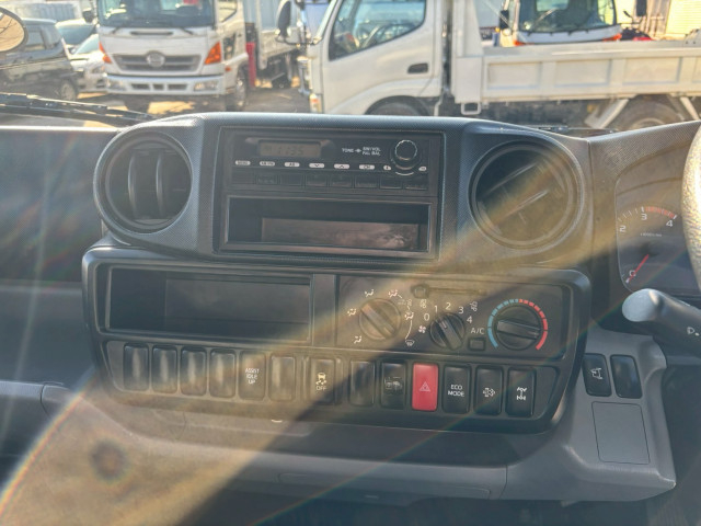 トヨタ ダイナ 小型 平ボディ TKG-XZU695(96706) 23枚目