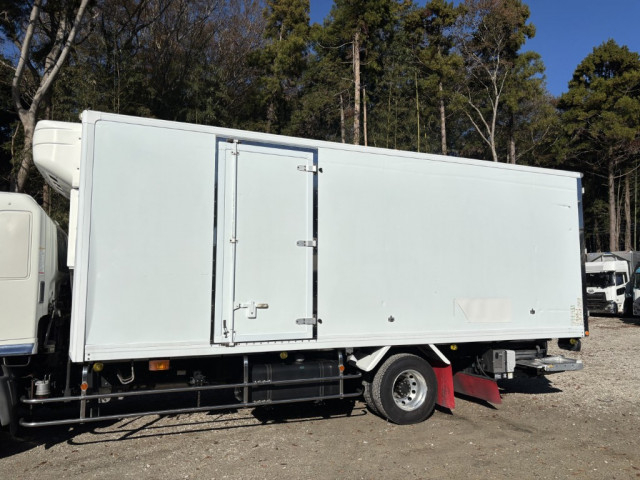 日野 レンジャー 中型 冷凍冷蔵バン TKG-FD9JKAA(96716) 7枚目