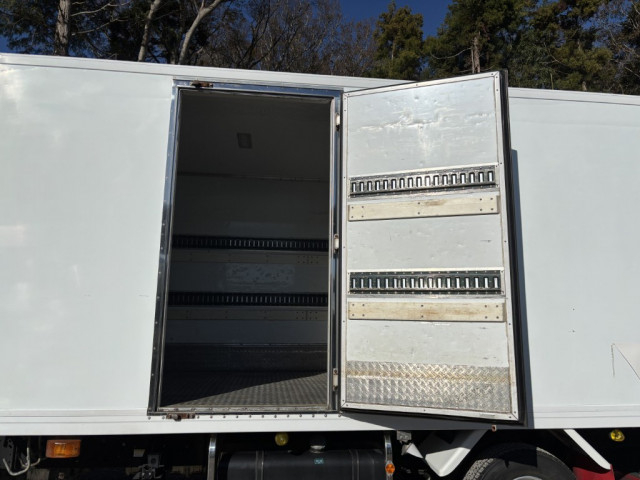 日野 レンジャー 中型 冷凍冷蔵バン TKG-FD9JKAA(96716) 8枚目