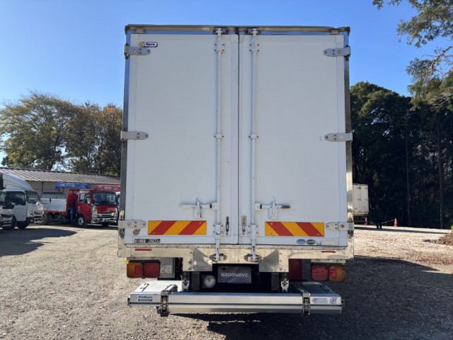 日野 レンジャー 中型 冷凍冷蔵バン TKG-FD9JKAA(96716) 9枚目