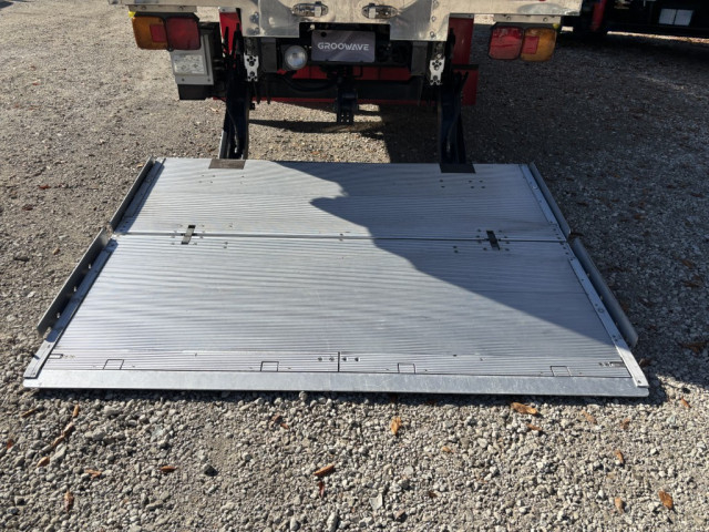 日野 レンジャー 中型 冷凍冷蔵バン TKG-FD9JKAA(96716) 11枚目