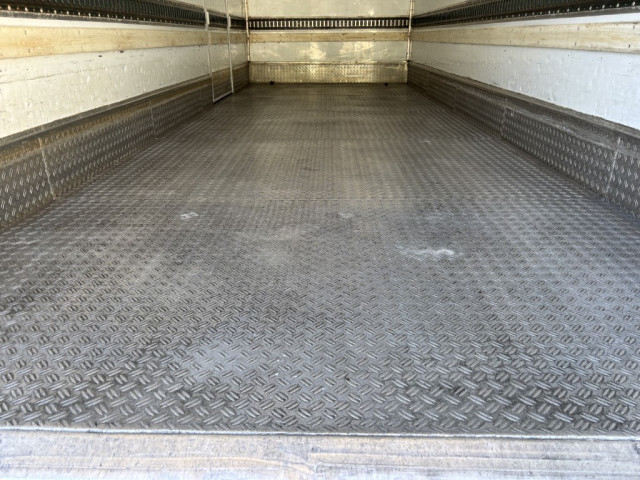 日野 レンジャー 中型 冷凍冷蔵バン TKG-FD9JKAA(96716) 15枚目