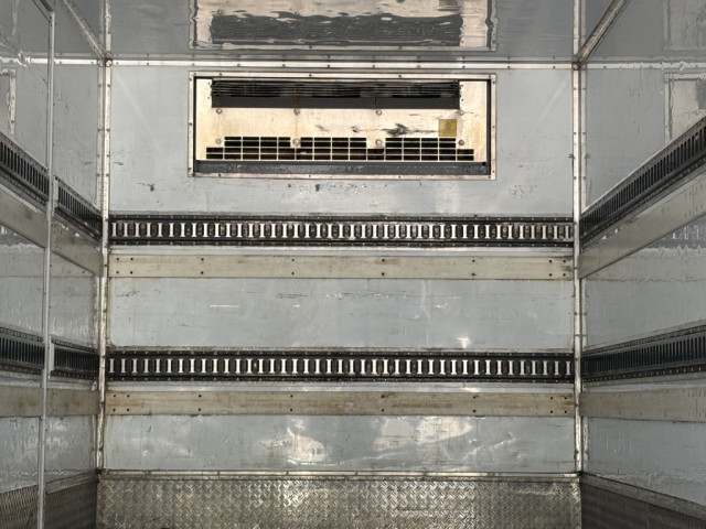 日野 レンジャー 中型 冷凍冷蔵バン TKG-FD9JKAA(96716) 17枚目