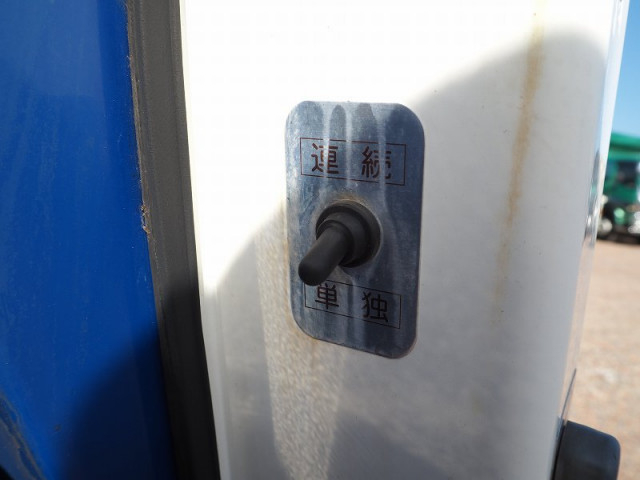 三菱ふそう ファイター 中型 塵芥車（プレス式） PA-FK61F(96724) 34枚目