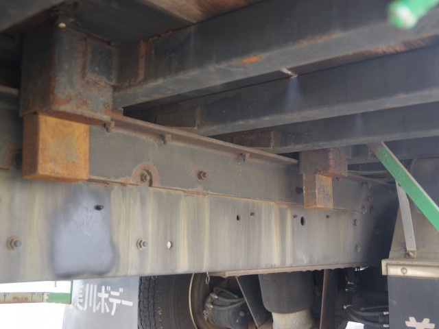 UDトラックス（日産） クオン 大型 - ADG-CD4ZL(96727) 6枚目