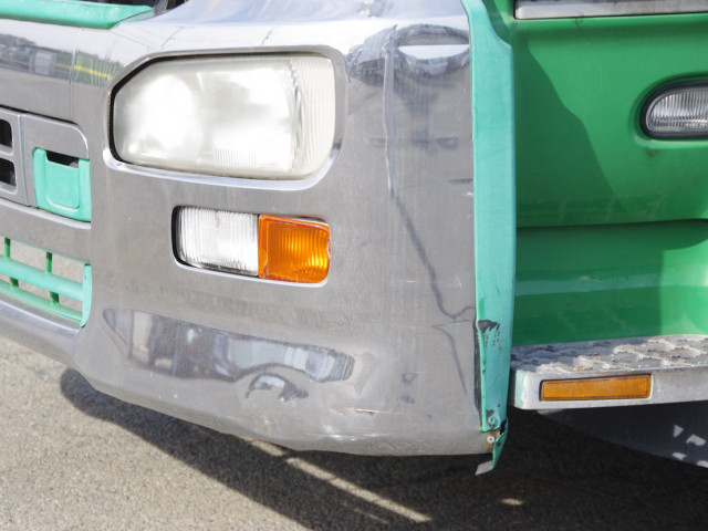 UDトラックス（日産） クオン 大型 - ADG-CD4ZL(96727) 20枚目